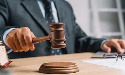 Doanh nhân gửi tiết kiệm 17 tỷ đồng, 1 năm sau mới phát hiện "sổ tiết kiệm là giả": ngân hàng từ chối chịu trách nhiệm, tòa án phán quyết ngỡ ngàng
