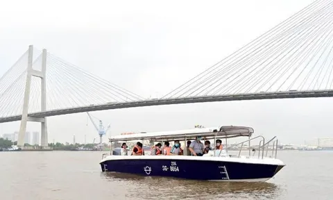 Trải nghiệm biệt thự mẫu đô thị đảo Phượng Hoàng - Aqua City bằng đường sông