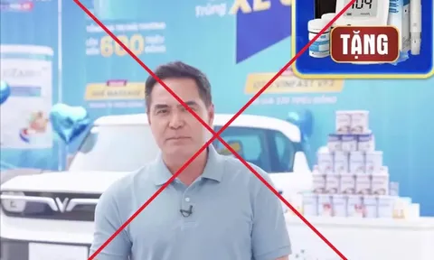 Khi nghệ sĩ biến mình thành “công cụ quảng cáo bất chấp”
