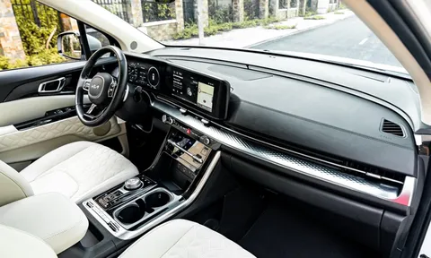 Kia Carnival phiên bản