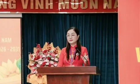 Hoa hậu Hoàng Thanh Nga chính thức trở thành Ủy viên Hội Chữ Thập Đỏ phường Hòa Hưng