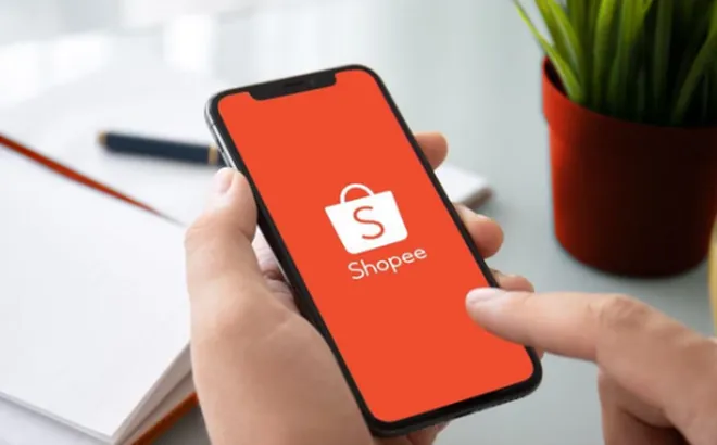 Cục An toàn thực phẩm yêu cầu Shopee, Lazada ngừng kinh doanh, gỡ 11 sản phẩm